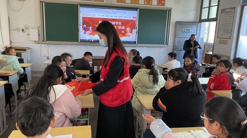 憲法宣傳進(jìn)校園 冬日暖陽照人心