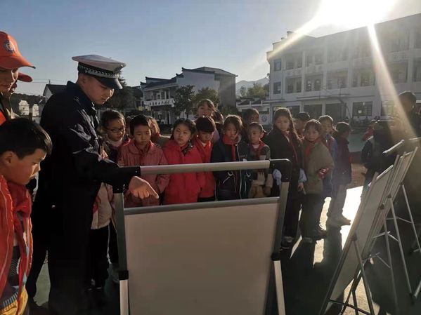 西田小學(xué)：法治講座進(jìn)校園  課后服務(wù)添新篇