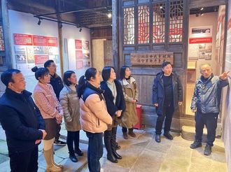 休寧縣民辦學(xué)校上好黨建引領(lǐng)學(xué)前第一課