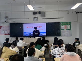 中山社區開展“國家安全 反恐防暴”進校園活動