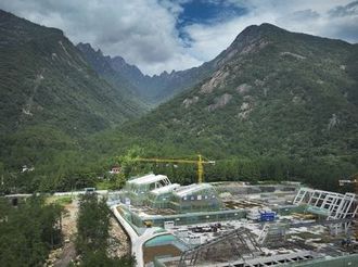 云谷索道下半段建設項目建設正酣