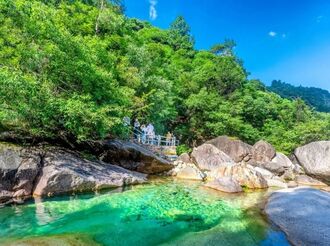 湯口翡翠民宿集群： 黃山腳下的翡翠