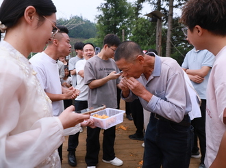 小小枇杷甜 致富路子寬
